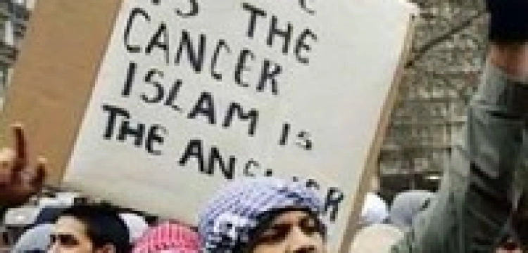 Francuzi wyrzucili apologetę dżihadu