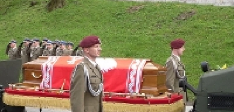 Prokuratura nie chciała sama ustalić przyczyny śmierci prezydenta