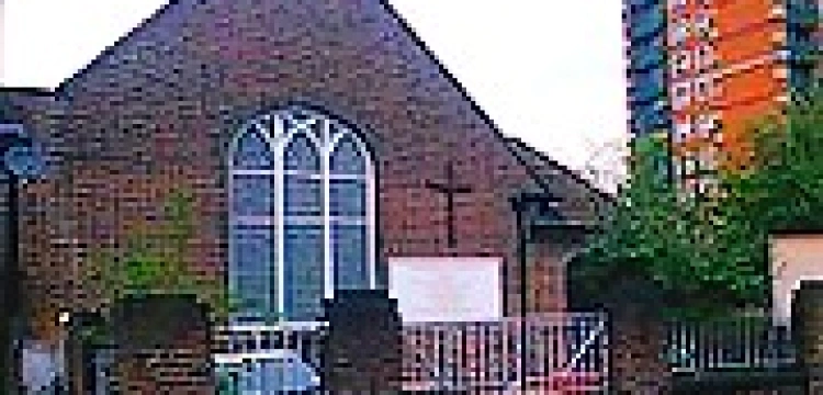 Zbyt głośno śpiewali podczas nabożeństw. Mogą za to zapłacić