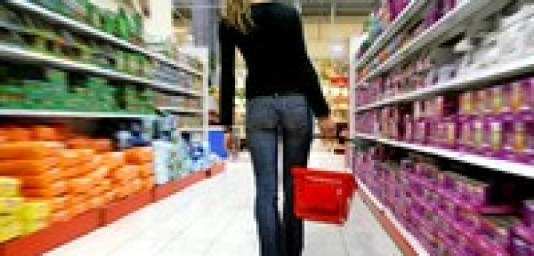 Coraz mniej Polaków robi zakupy w niedzielę