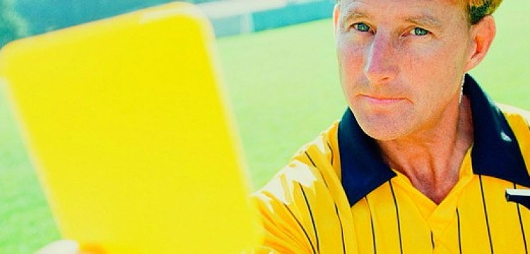 Europa pokazuje żółtą kartkę lewicy