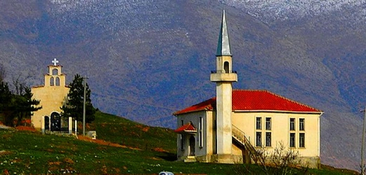 Albański biskup: Po komunizmie zaczynaliśmy od znaku krzyża