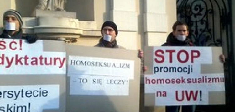 Warszawa: Studencka demonstracja sprzeciwu wobec organizacji promującej homoseksualizm