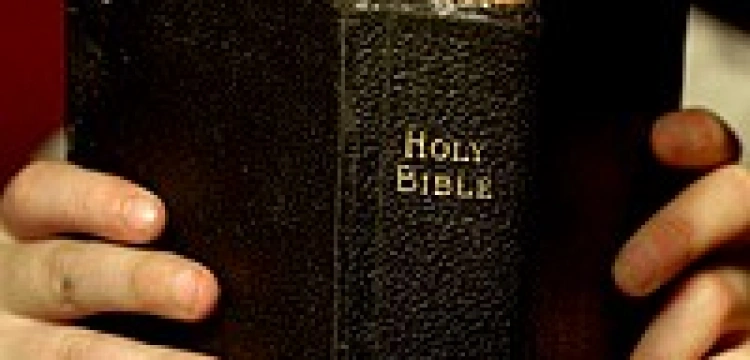 Przedszkolaki nie mogą już czytać Biblii. Tylko bajki o wróżkach