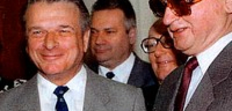 Sensacyjne dokumenty Stasi: Jaruzelski agentem zwerbowanym przez Kiszczaka 