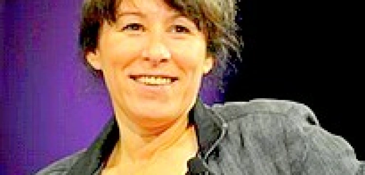 Minister-muzułmanka namawia do zakazu noszenia burek 