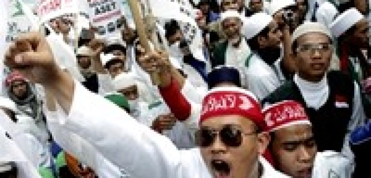 Konflikt muzułmańsko-chrześcijański w Indonezji coraz ostrzejszy