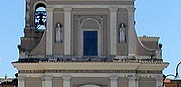 Wzmożona pobożność u grobu patrona zakochanych i szaleńców