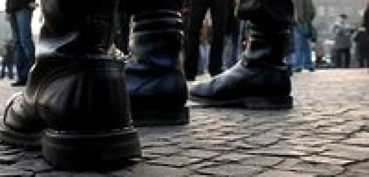 Nazistowskie hasła nielegalne tylko po niemiecku