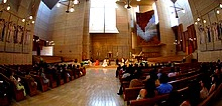 Anglikanki oburzone. Pastor kazał, by były poddane mężom