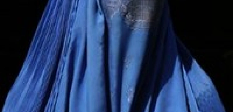 Francuski rząd przeciw islamskim burkom