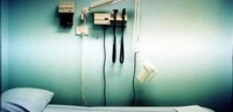 Powiedział do pacjenta „Bóg ci pomoże”. Teraz ma problemy