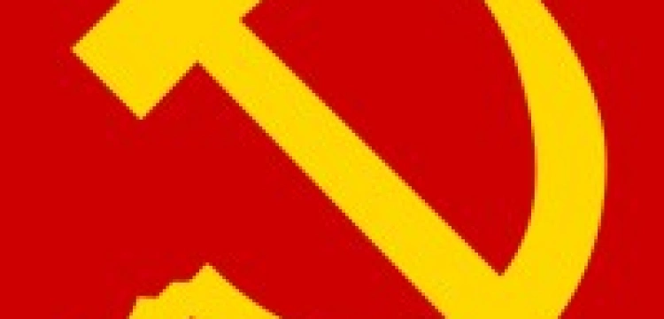 Blumsztajn: Flaga z sierpem i młotem bardziej zbrodnicza, niż ONR-u