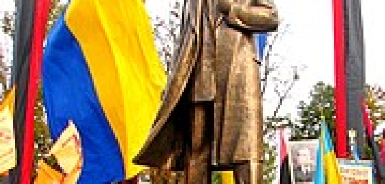 Ks. Isakowicz-Zaleski wzywa do protestu pod ukraińskimi placówkami