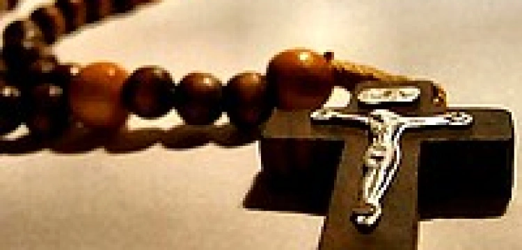 Różaniec symbolem gangu?