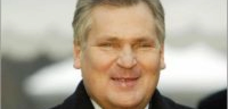 Aleksander Kwaśniewski honorowym obywatelem Warszawy