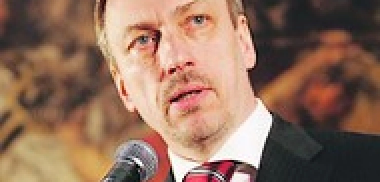 Zdrojewski zweryfikuje decyzję o dotacjach dla pism