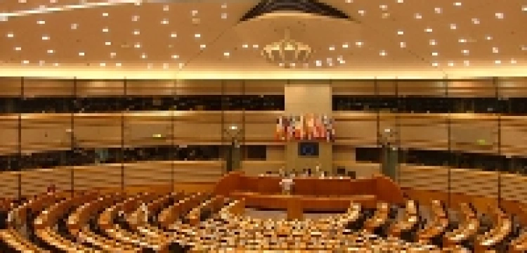 Unia chce zabijać dzieci, żeby chronić zwierzęta