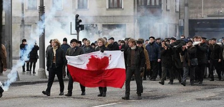 „Do kontrrewolucji się strzela” 