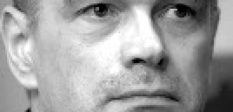 Kard. Dziwisz zmienił decyzję w sprawie pochówku Janusza Kurtyki