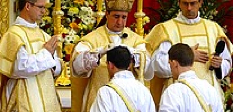 Lefebryści: Wierni chcą uregulowania relacji z Benedyktem XVI