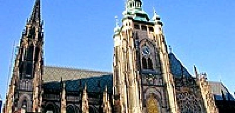 Koniec sporu o katedrę w Pradze