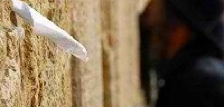 Do Ściany Płaczu za pośrednictwem Twittera