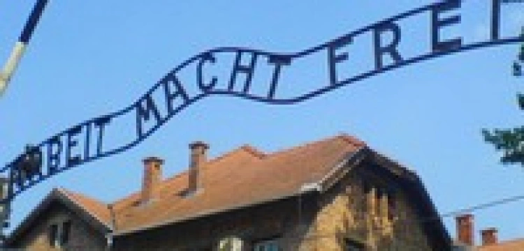 Bandyci ukradli oświęcimski napis dla Szwedów?