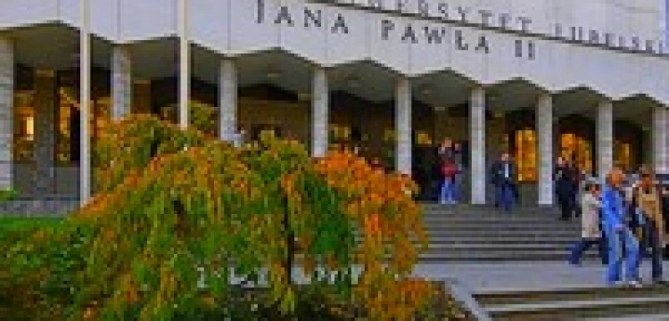 Honory KUL nie dla Barroso