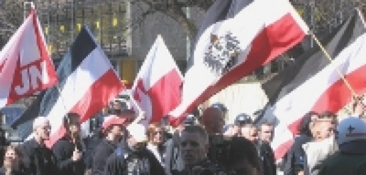 Naziści coraz lepiej się maskują