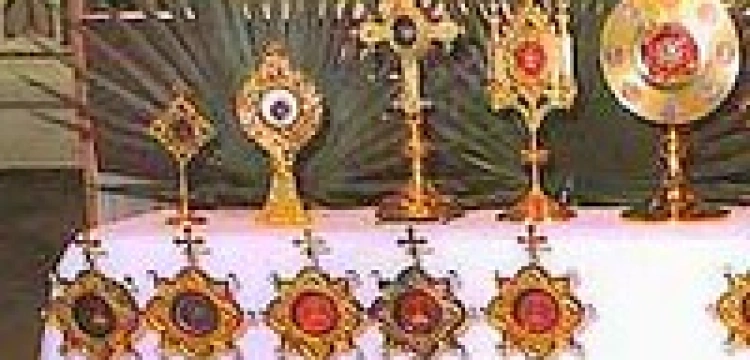 Greccy celnicy zatrzymali na lotnisku transport... relikwii