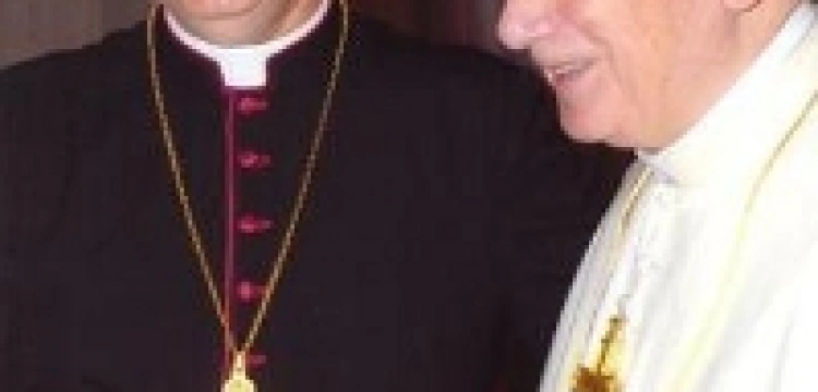 Biskup odchodzi w niesławie