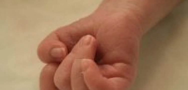 Kobieta rezygnuje z walki o syna urodzonego za pieniądze