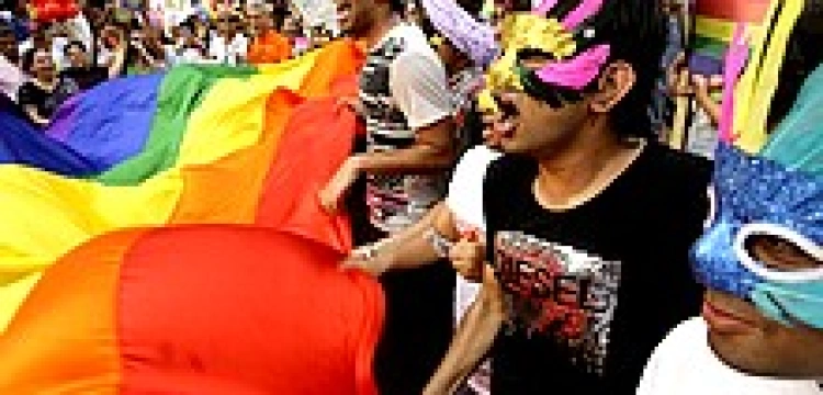 Homoseksualiści wściekli – mer nie wziął udziału w homoparadzie