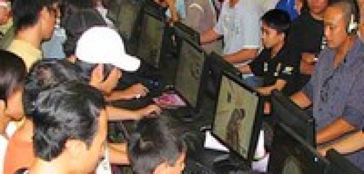 Portal społecznościowy oficjalnie pod nadzorem służb. Czy ktoś to kupi?