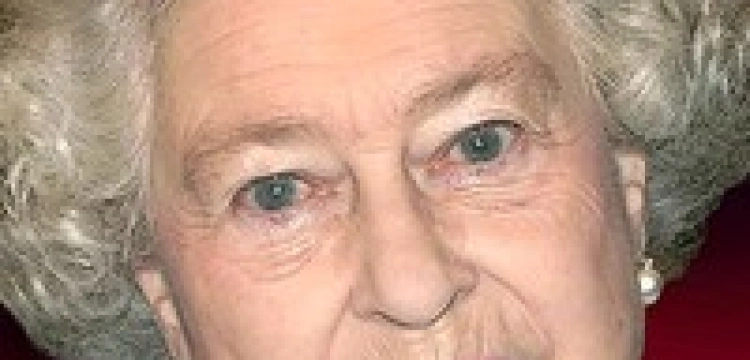 Elżbieta II boi się, że zostanie w swojej wspólnocie sama z arcybiskupem Williamsem?