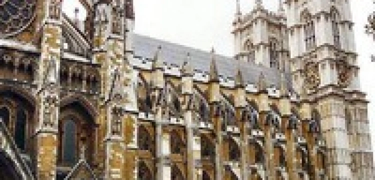 Medialne echa decyzji Papieża: Kto następny po anglikanach?