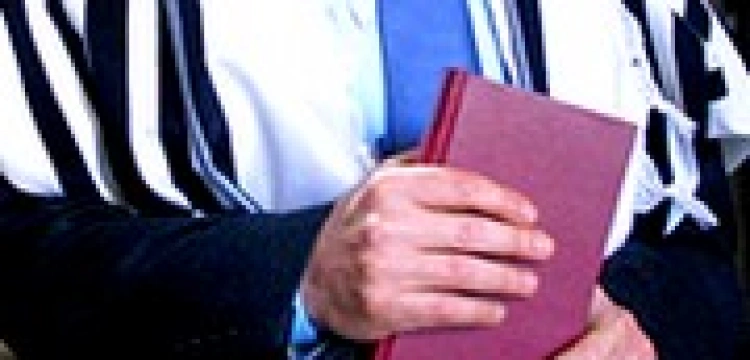 Działacz skrajnej prawicy okazał się Żydem. Musiał wystąpić z partii