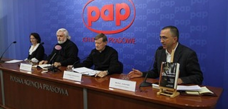 Egzorcyzmy. Archaiczny rytuał czy skuteczna pomoc?