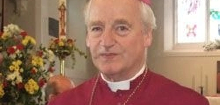 Niech Bóg błogosławi nowym katolickim kapłanom, byłym biskupom anglikańskim!