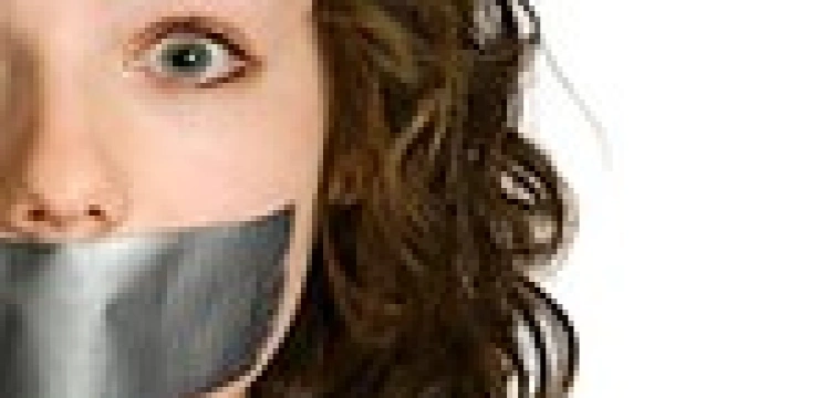 Wykładowca "mowy nienawiści" wraca na uczelnię 