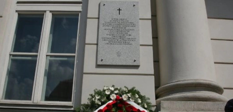 Tablica połączy Polaków?