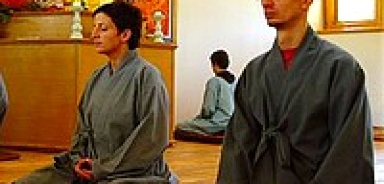 Anglikański biskup "pogłębia" swą wiarę przez praktykowanie zen