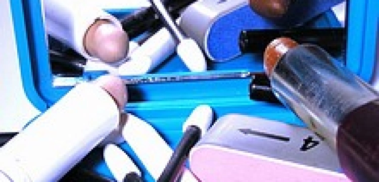 Muzułmanki będą miały specjalne kosmetyki. Islamsko-poprawne