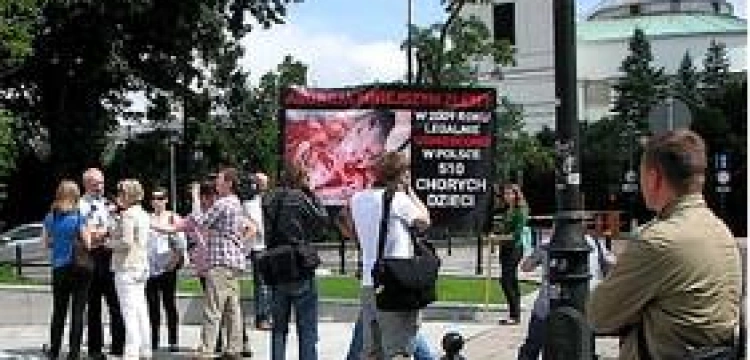 Obrońcy życia przed Sejmem. Bez Arłukowicza