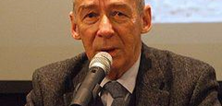 Paczkowski: Popieram historię, ale nie radykalność protestu