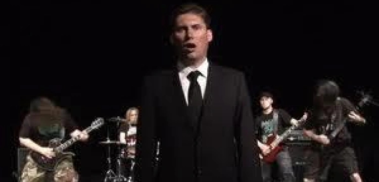 Growlujący głos w kampanii