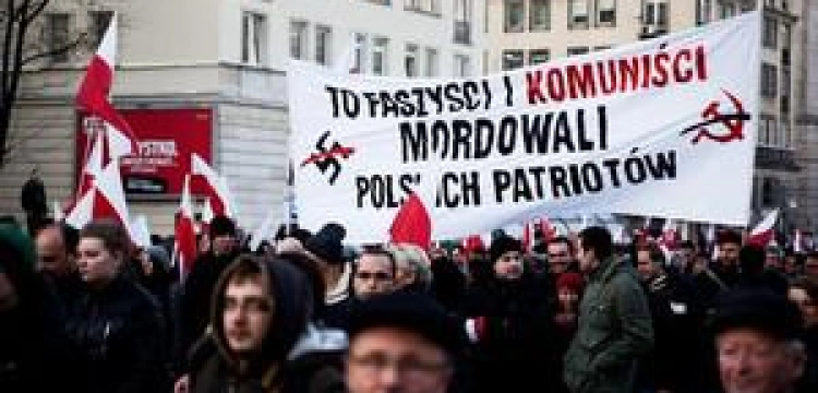 11.11.2012. Marsz Niepodległości i Marsz... Komorowski?