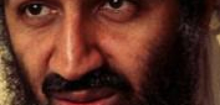 Bin Laden pokonuje Jana Pawła II
