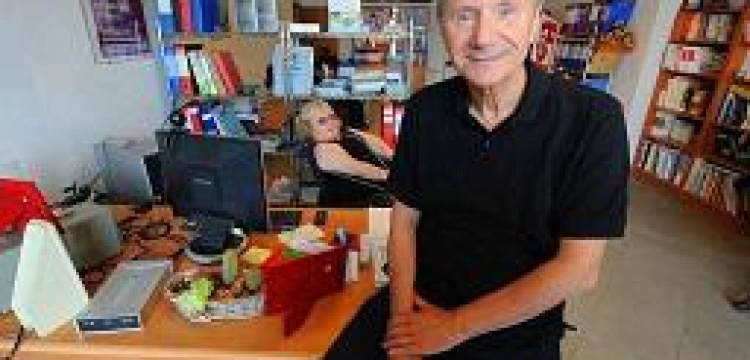 Mafia podłożyła niepokornemu księdzu bombę